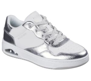magasin de chaussures 17